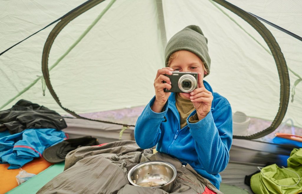 What specific details should I look for in honest adventure camp reviews?